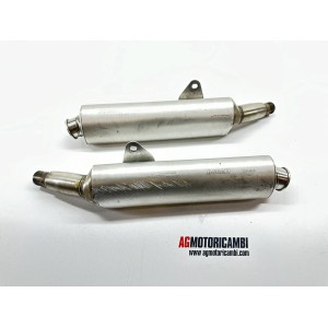 PAAR DUCATI MONSTER 750 1999-2000-2001 AUSPUFFENDROHRE LINKS 2