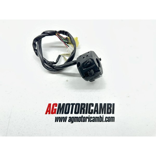 LEFT-HAND ROCKER SWITCH ON SUZUKI V-STROM 1000...