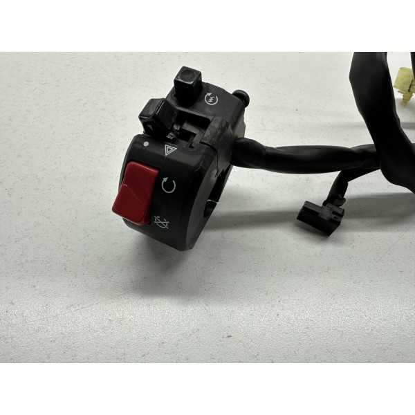 RIGHT-HAND ROCKER SWITCH ON SUZUKI V-STROM 1000...