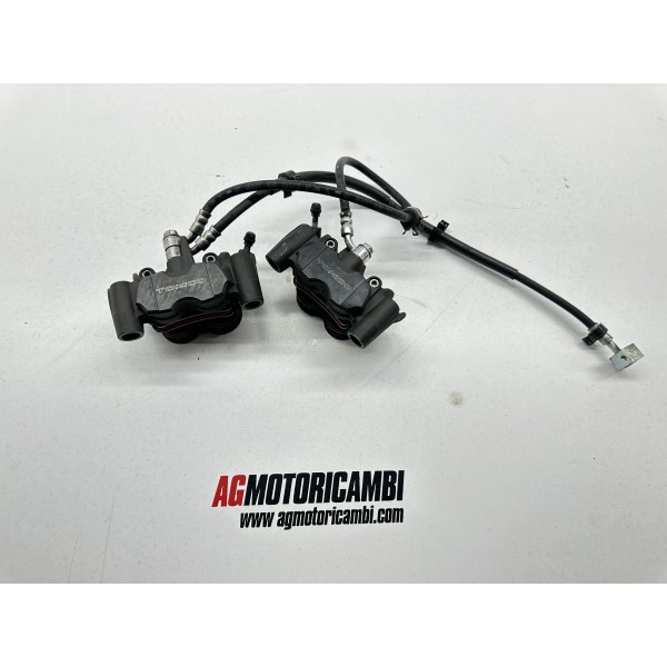 PAIR OF FRONT BRAKE CALLIPERS RIGHT SUZUKI...