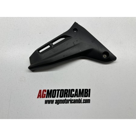 TAPA BASTIDOR PLÁSTICO DERECHA KEEWAY RKF 125 4T E5 2021-2024