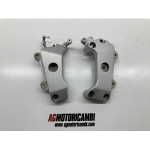 FUSSRASTENHALTERPLATTEN RECHTS LINKS HONDA HORNET CB 600...