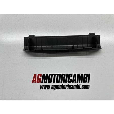 COUVERCLE D'OUTIL EN PLASTIQUE UTILISATION ET MAINTENANCE GILERA RUNNER 50 SP 2T CARBURATEUR 2007-2012