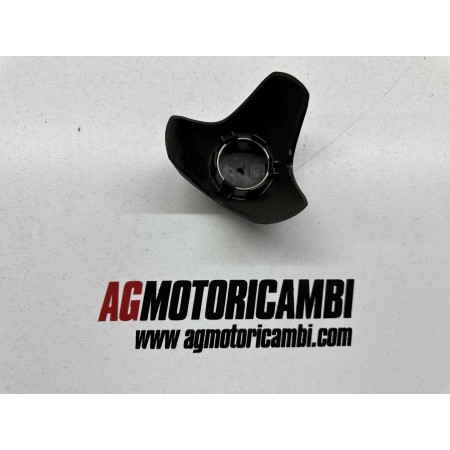 COPERCHIO MOZZO RUOTA ANTERIORE YAMAHA TRICITY 125 2014-2017