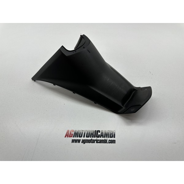 PLASTICA COVER MOTORE SELLA YAMAHA TRICITY 125...