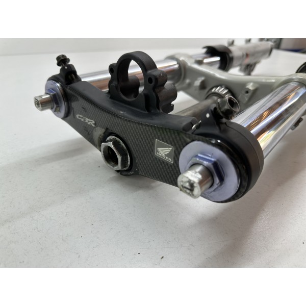 VORDERRADGABEL HONDA CBR 600 RR 2003-2004 PC37A