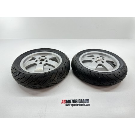 COPPIA CERCHI CON GOMME NUOVE PIAGGIO VESPA GRANTURISMO 200 L GT