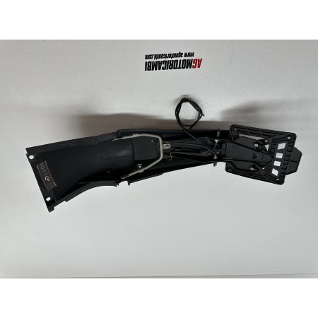 PARAFANGO POSTERIORE LUCE FRECCE HM 125 2T B125 CRE CRM ROTAX