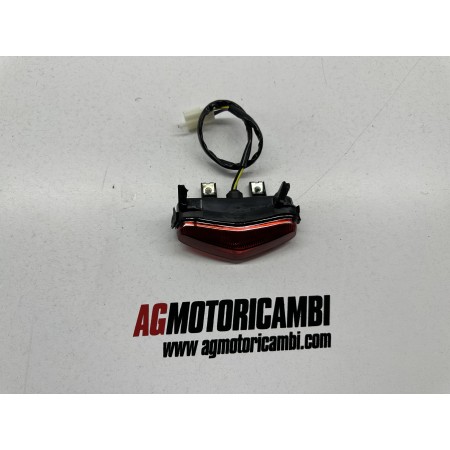 KEEWAY RKF 125 4T E5 2021-2024 GANCHOS DE LUZ TRASERA ROTOS