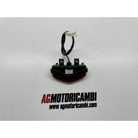 FARO FANALE POSTERIORE GANCI ROTTI KEEWAY RKF 125 4T E5 2021-2024