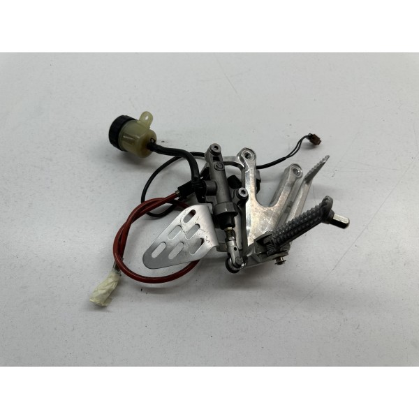 PEDANA PILOTA DESTRA DX POMPA FRENO YAMAHA R6...