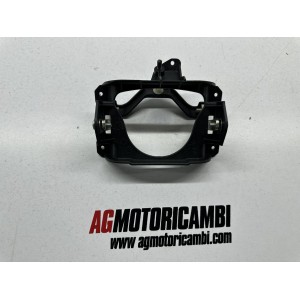 SUPPORT DE PHARE AVANT PIAGGIO VESPA 50 125 S 2007-2011