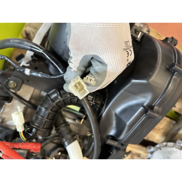 BLOCCO MOTORE SYM SYMPHONY PEUGEOT TWEET 125 i...