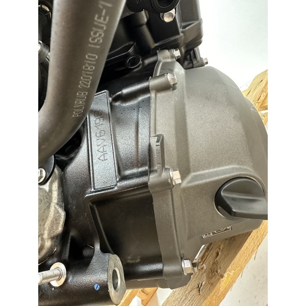 TRIUMPH STREET TRIPLE 660 S MOTOR BLOCK...