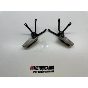 PAR DE ESTRIBERAS PASAJERO HONDA PCX 125 2009-2013