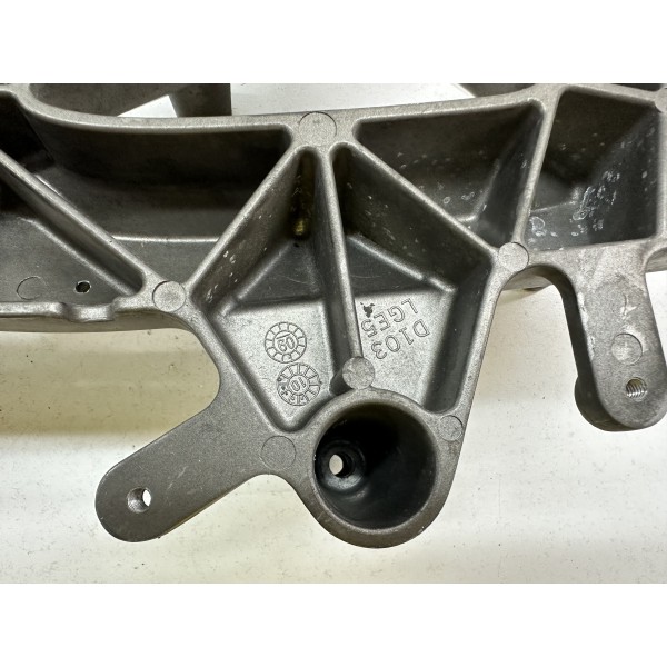 STAFFA SUPPORTO MARMITTA RUOTA KYMCO PEOPLE 300...