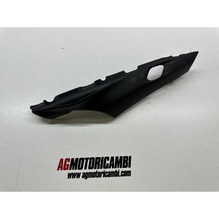 PANEL LATERAL TRASERO IZQUIERDO YAMAHA MT-09 2021-2023