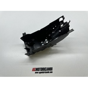 PLASTICA SOTTO SELLA CODA BATTERIA YAMAHA MT-09 2021-2023