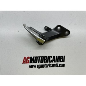 PEDALINA POSTERIORE DESTRA DX PASSEGGERO YAMAHA MT-09...