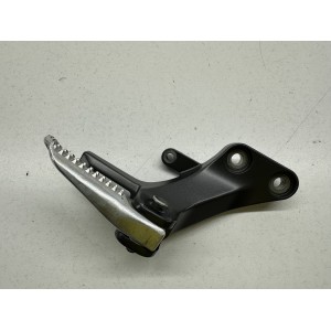 PEDALINA POSTERIORE DESTRA DX PASSEGGERO YAMAHA MT-09... 2