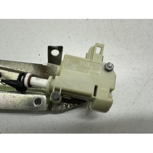 ACTIONNEUR DE VERROUILLAGE DE SIÈGE PIAGGIO BEVERY 350... 2