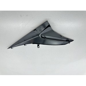 FUNDA PLASTICO ASIENTO DERECHA APRILIA RS 660 2020-2024 2