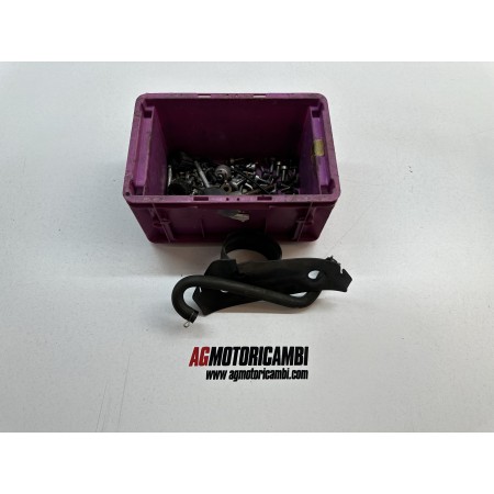 KIT TORNILLOS PERNOS HONDA HORNET 600 2005-2006