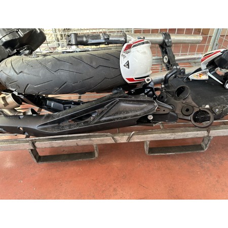 GEBROCHENE TEILE ERTRINKEN UNFALL TRIUMPH STREET TRIPLE 660 S 2020-2024