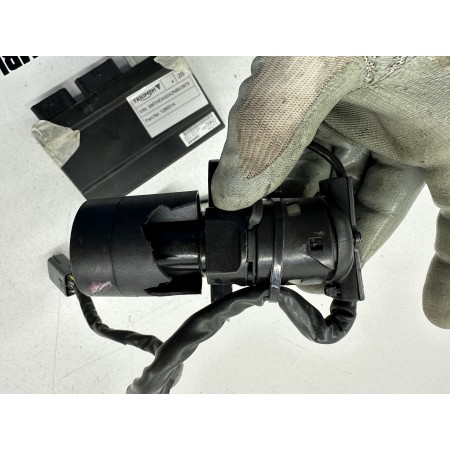 TRIUMPH STREET TRIPLE 660 S 2020-2024 CONTROL UNIT KEY LOCK KIT