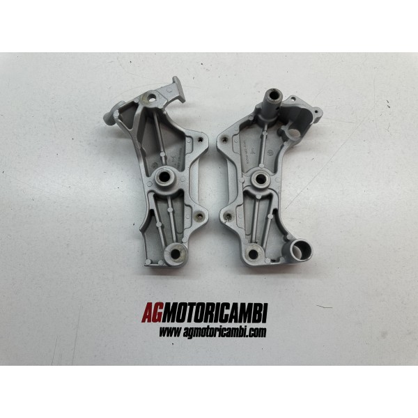 STAFFA SUPPORTO PEDANA DX SX HONDA HORNET 600...