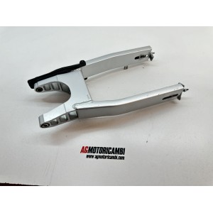 FORCELLONE POSTERIORE HONDA HORNET 600 2005-2006 2