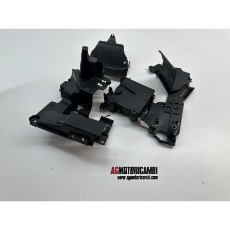 PLASTICA BOX VANO BATTERIA YAMAHA XVS DRAG STAR 1100 1999-2006