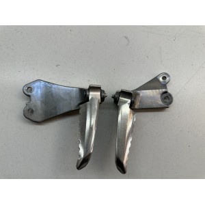 PAAR BEIFAHRERFUSSRASTEN RECHTS YAMAHA N-MAX 125 E5... 2