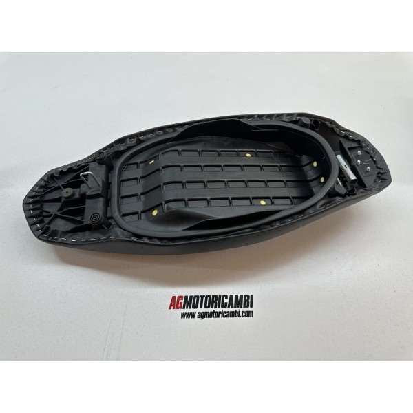 SADDLE YAMAHA N-MAX 125 2021-2024