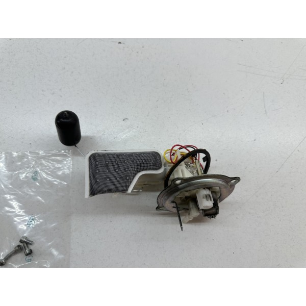 PETROL PUMP CARBURANTE SERBATOIO YAMAHA N-MAX...