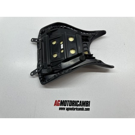 SELLA PILOTA CENTRALE YAMAHA MT-03 MT03 321cc 2020-2024