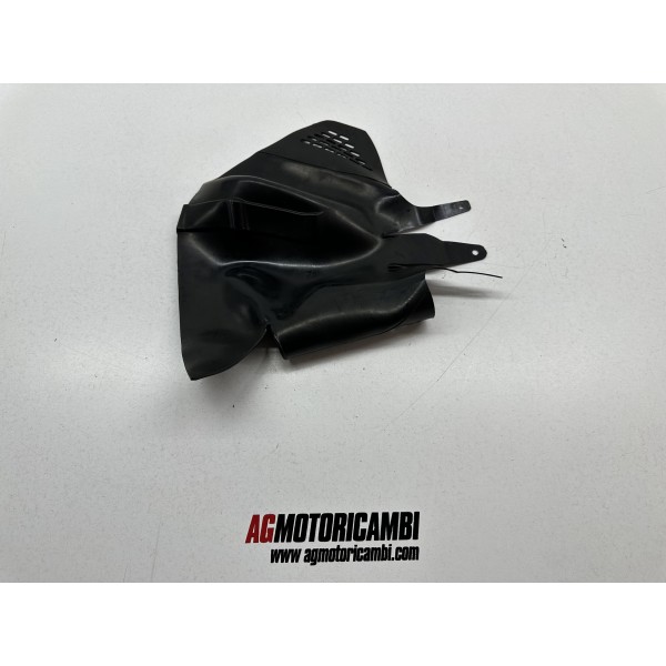 TAPPETTINO IN GOMMA COVER MOTOR YAMAHA MT-03...