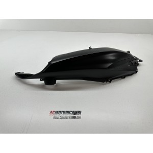 CARENADO TRASERO DERECHO PIAGGIO BEVERLY 400 S 2021-2024