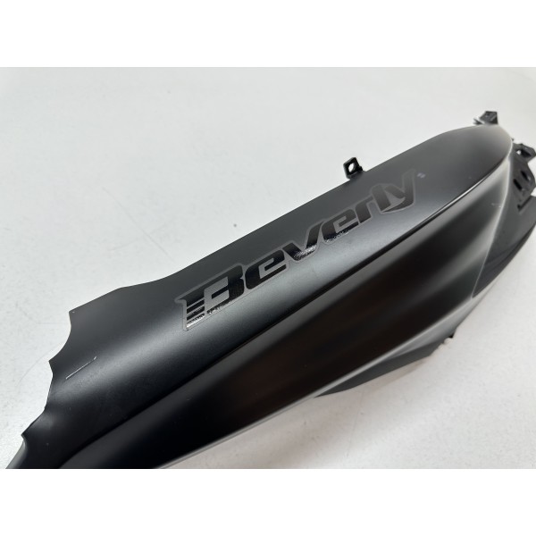 CARENA POSTERIORE DESTRA DX PIAGGIO BEVERLY 400...