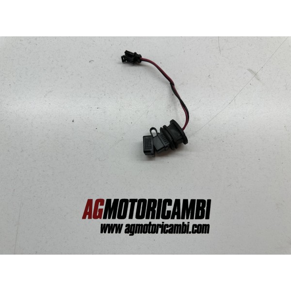 TOMA DE CARGA USB PIAGGIO BEVERLY 400 S 2021-2024