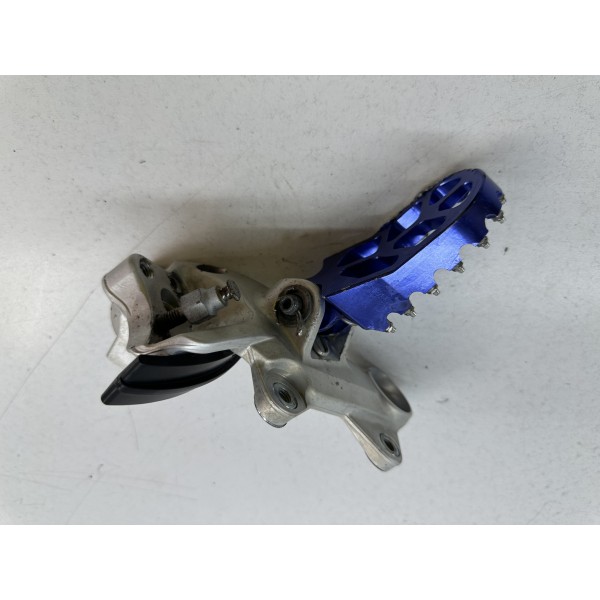 LEFT FOOTREST BRACKET LEFT HUSQVARNA 701...