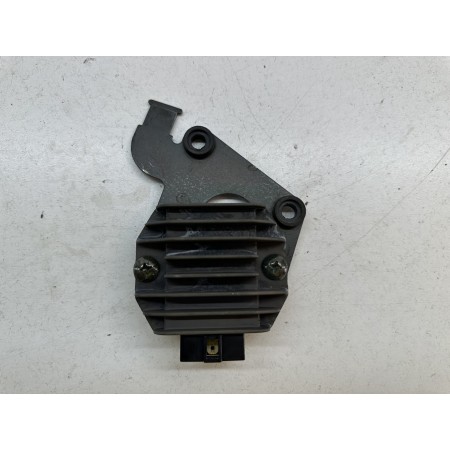 REGULADOR DE VOLTAJE SUZUKI FREEWIND 650 1997-2003