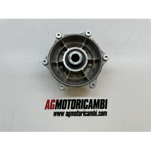 SUPPORT DE MOYEU DE ROUE ARRIERE SUZUKI FREEWIND 650...