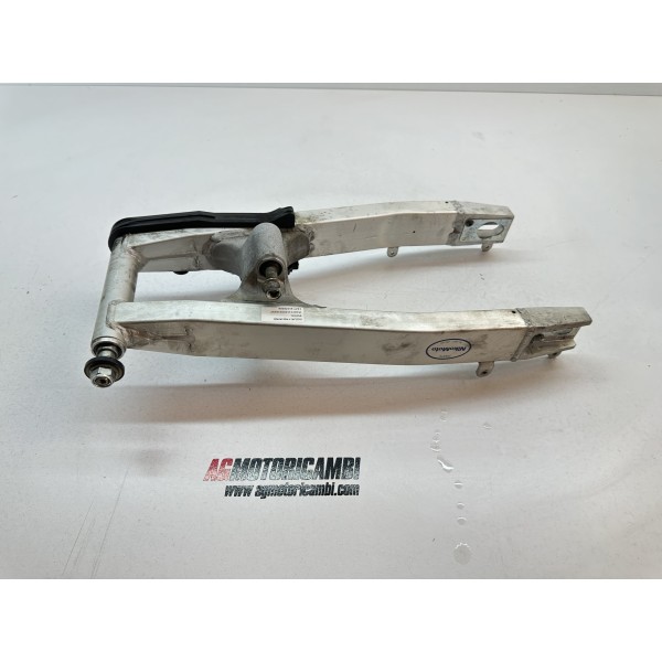 SUZUKI FREEWIND 650 1997-2003 HINTERRADSCHWINGE