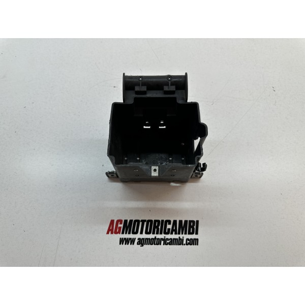BOX PORTA BATTERIA PIAGGIO HEXAGON 125 150 180...