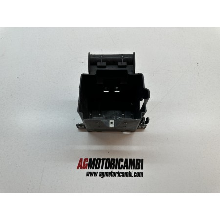 BOÎTIER DE BATTERIE PIAGGIO HEXAGON 125 150 180 2T 98-01