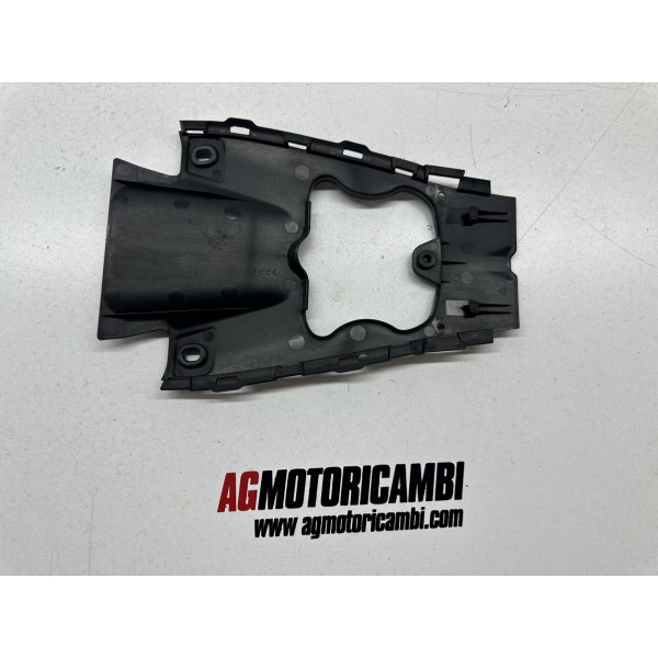 KUNSTSTOFF-UNTERTEIL FLÜGEL YAMAHA MT-09 FLÜGEL...