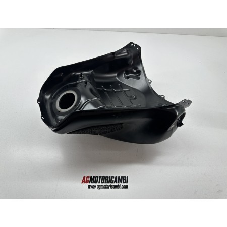 SERBATOIO BENZINA VANDALIZZATO BOTTA YAMAHA MT-09 MT09 2021-2023