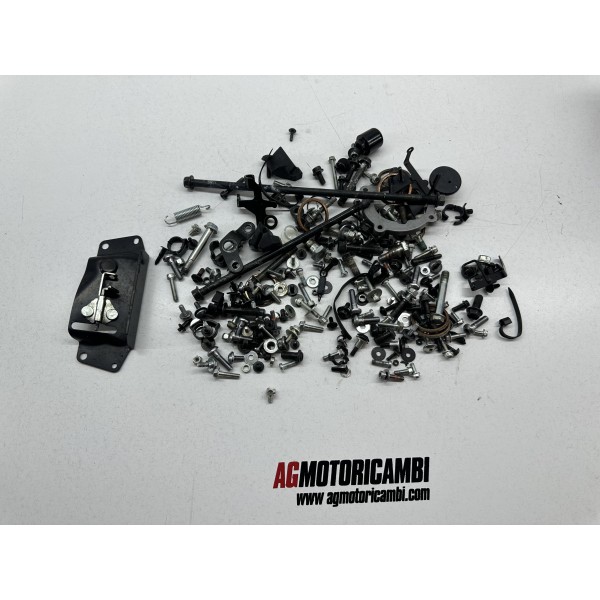 KIT VITI VITERIA BULLONI YAMAHA MT-09 MT09...