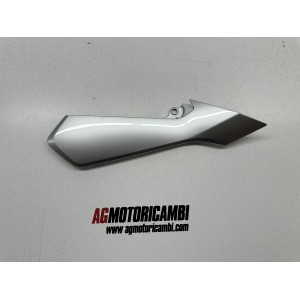 SEITENVERKLEIDUNG RECHTS SITZBEZUG NEU YAMAHA TRACER 900...